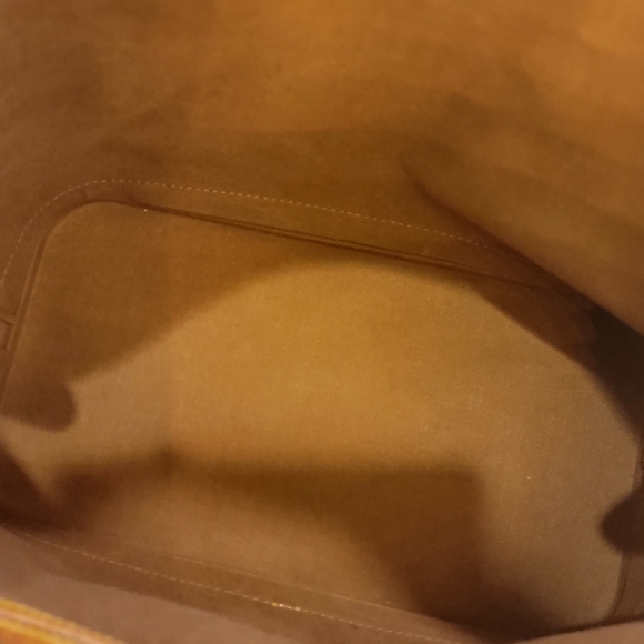 Louis Vuitton Monogram Alma - Picture 8 of 15